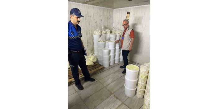 Antep’te 1 ton 112 kilogram kaçak peynir ele geçirildi
