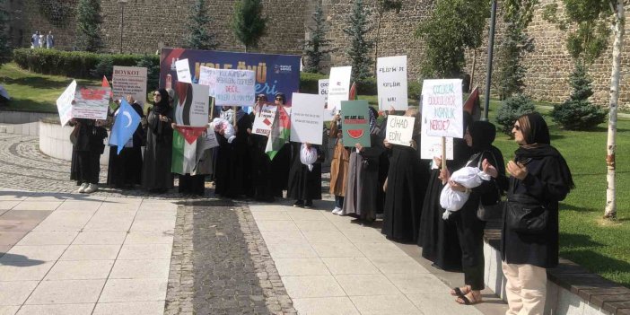 Erzurum’da ABD kongresine alkışlı protesto