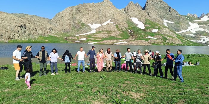 Yüksekova: İkiyaka Dağları ve Sat Buzul Gölleri doğa tutkunlarını ağırladı