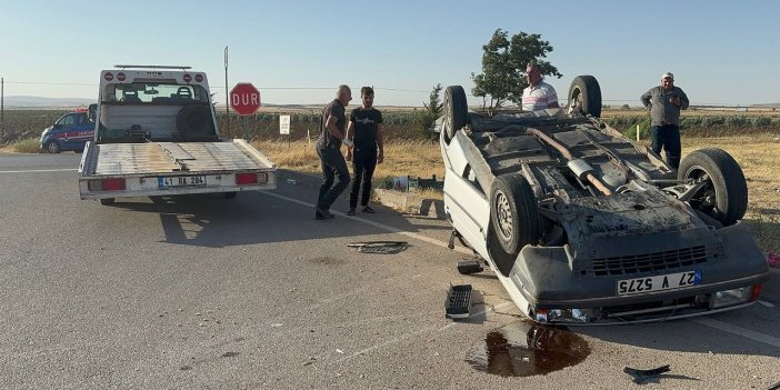 Kilis-Antep karayolunda iki araç çarpıştı: 2 yaralı