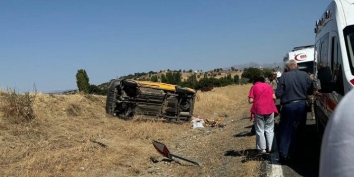 Diyarbakır’da feci kaza: Sürücü öldü,5 kişi yaralandı