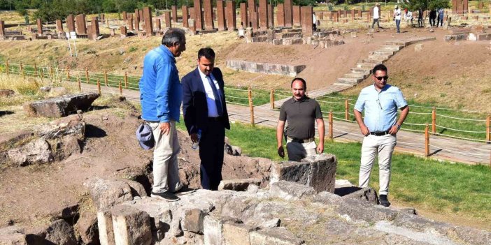 Kaymakam Bingöl, kazı çalışmalarını denetledi