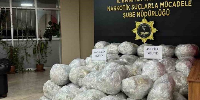 Urfa'da şüpheli bir araçtan 461 kilo skunk maddesi çıktı