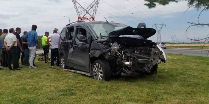 Erzurum’da araçlar kafa kafaya çarpıştı: 9 kişi yaralandı