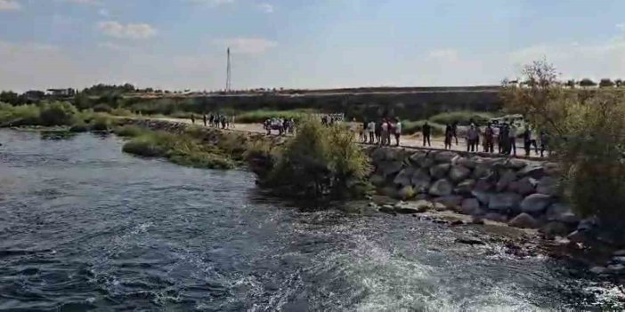 Serinlemek için Fırat Nehri’ne giren çocuğun cansız bedeni çıkarıldı