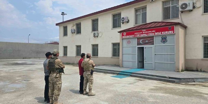 Ağrı’da aranan 2 şahıs yakalandı