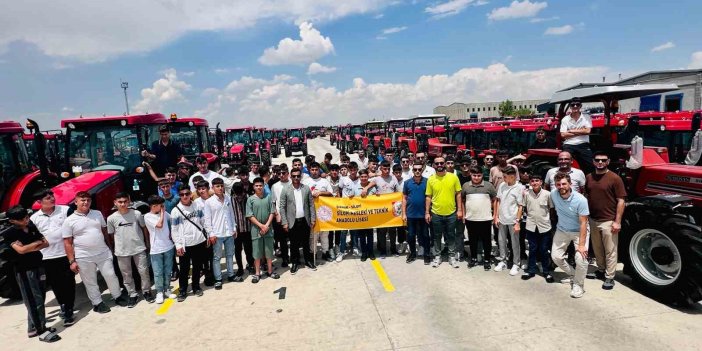 Silopi’den 80 öğrenci gezi için Konya’ya götürüldü