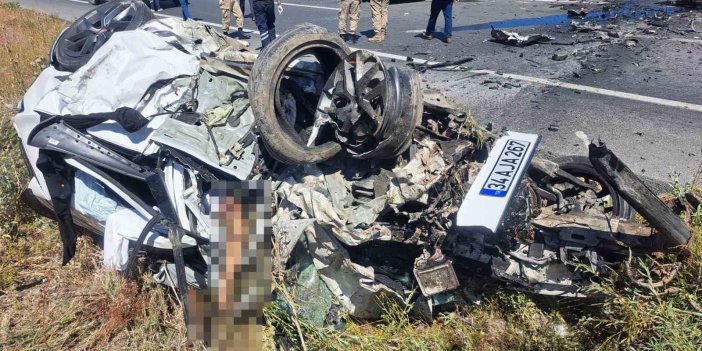 Erzincan’da trafik kazası: 3 ölü, 4 yaralı