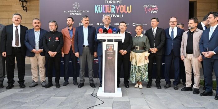 Tarihi medresede sergi açılışı yapıldı