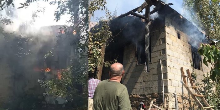 Hakkari’de bir depoda çıkan yangın korkuttu