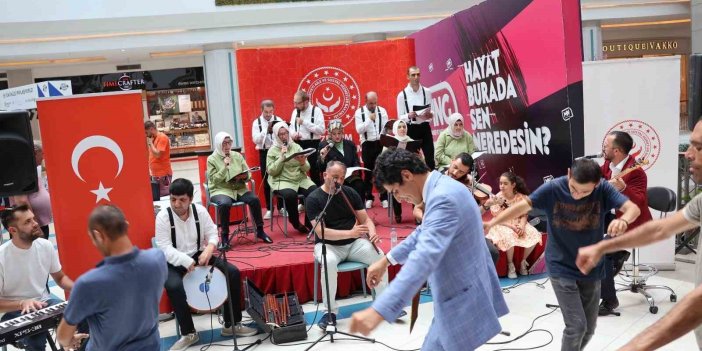 Erzurum'da özel bireylerden özel konser