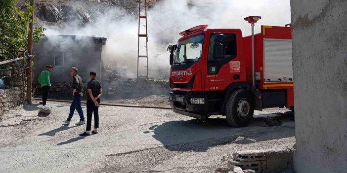 Hakkari'nin bir tandır evinde yangın çıktı