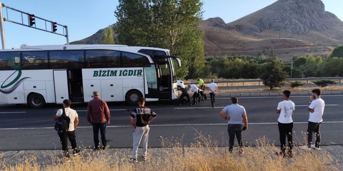 Yolcu otobüsüyle çarpışan motosikletteki kişi hastanede vefat etti