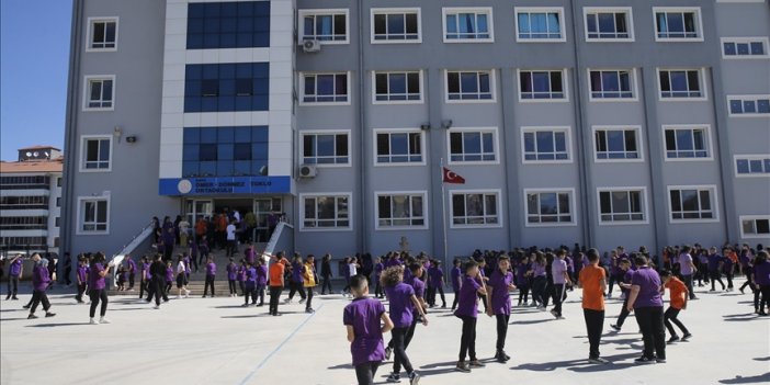 MEB, bütün okul yöneticilerini şiddetin önlenmesine yönelik hizmet içi eğitime tabi tutacak