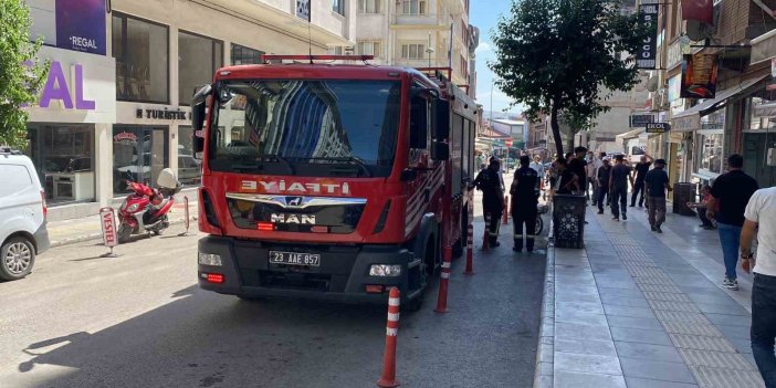 Elazığ’da baca yangını büyümeden söndürüldü