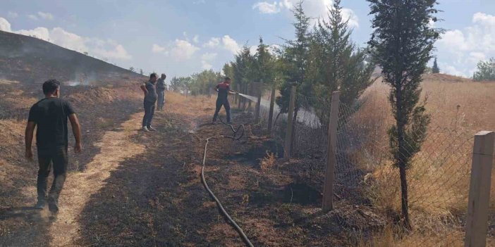 Adıyaman'da otluk yangınında 50 dönümlük alan zarar gördü