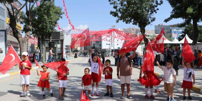 Van’da 30 Ağustos Zafer Bayramı kutlaması