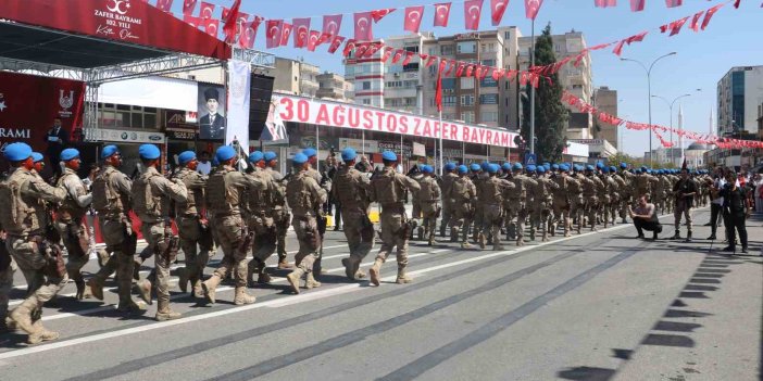 Urfa’da Zafer Bayramı coşkusu