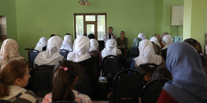 Gevaş'ta Berivanlara zoonotik hastalıklar üzerine eğitim verildi