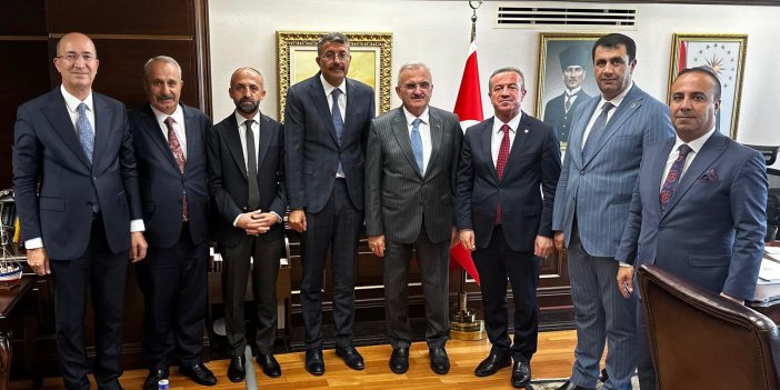 Hakkari Valisi Çelik'ten İçişleri Bakanı Yardımcısı Münir Karaloğlu'na ziyaret