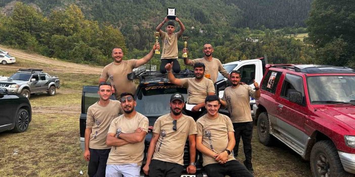 Artvin'de yapılan 4. Uluslararası Şavşat off-road yarışlarında Erzurum rüzgarı esti