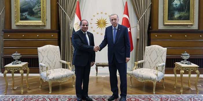 Cumhurbaşkanı Erdoğan Türkiye'ye gelen Mısır Cumhurbaşkanı Sisi ile bir araya geldi