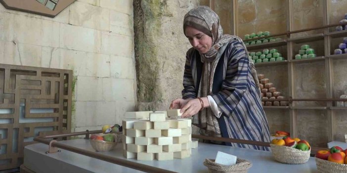 Sabun, zeytinyağı ve pekmez yapımının anlatıldığı müze yoğun ilgi görüyor