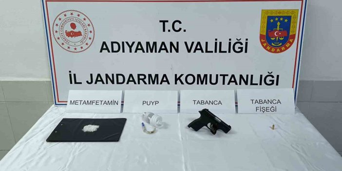 Adıyaman'da şüpheli bir araçta uyuşturucu ele geçirildi