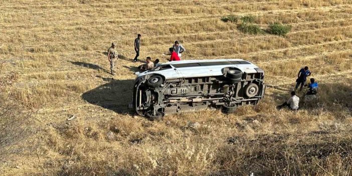 Şırnak'ta TPAO servis aracı ile taksi çarpıştı: 3’ü ağır 6 yaralı