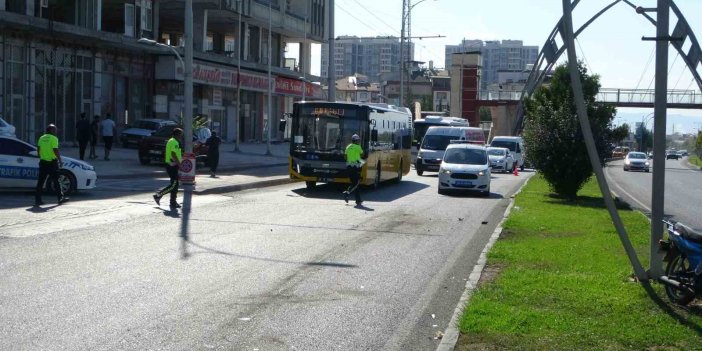 Malatya’da 5 araçlı zincirleme kaza: 2 kişi yaralandı