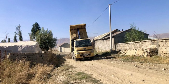 Yüksekova’da yol çalışmalarına hız verildi