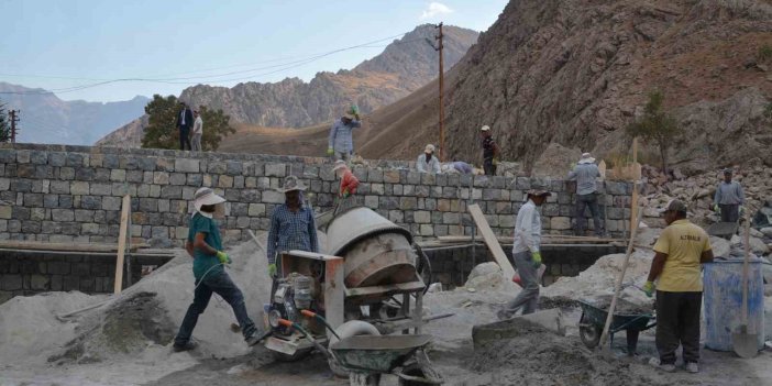 Hakkari’nin tarihi kazı çalışmalarıyla gün yüzüne çıkartılıyor