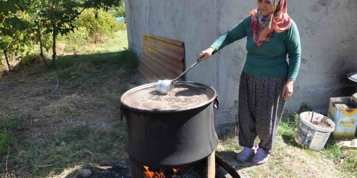 Batman’da üzümün pekmezi yapımı