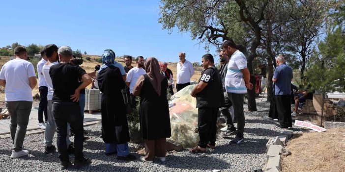 Türkiye’nin dört bir yanından mezarlığa gelen vatandaşlar, Narin Güran’ın mezarının şehitlikte olmasını istiyor