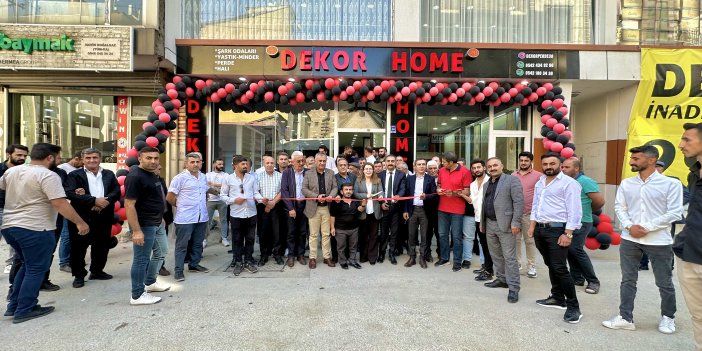 Yüksekova’da Dekor Home ismindeki işletme hizmete açıldı