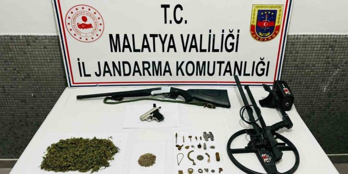 Malatya'da jandarmadan tarihi eser ve uyuşturucu operasyonu