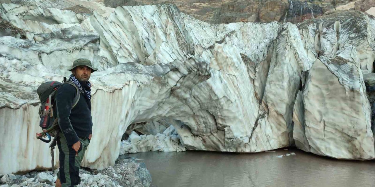 Hakkari’deki 20 bin yıllık Cilo buzulları eriyor