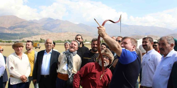 Geleneksel Türk Okçuluğu Şampiyonası Erzincan’da yapıldı