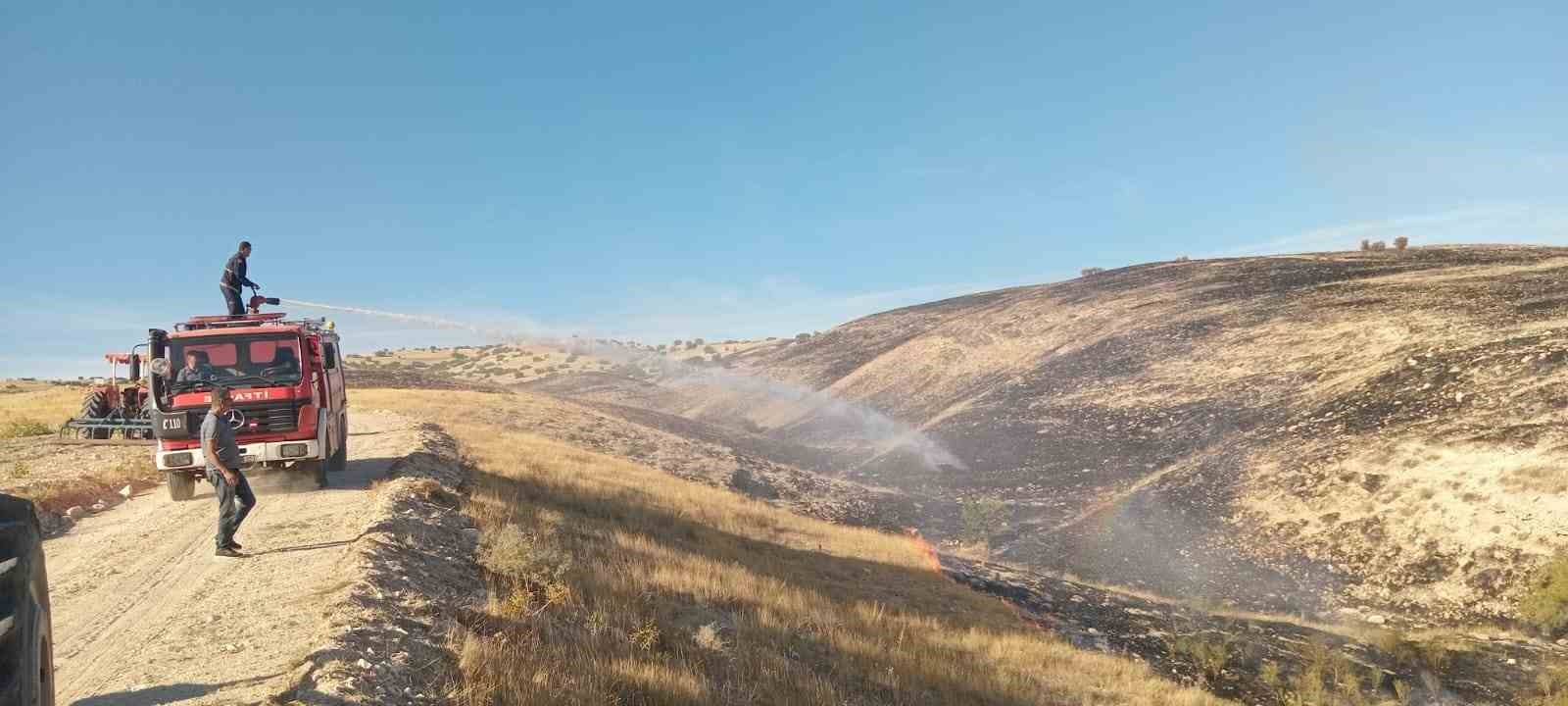 Malatya-Arguvan’da anız yangın