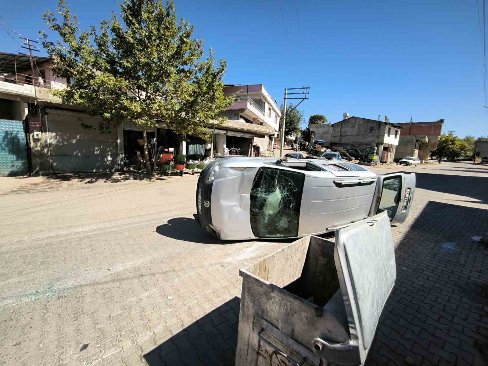 Hafif ticari araç takla attı: 1 kişi yaralandı