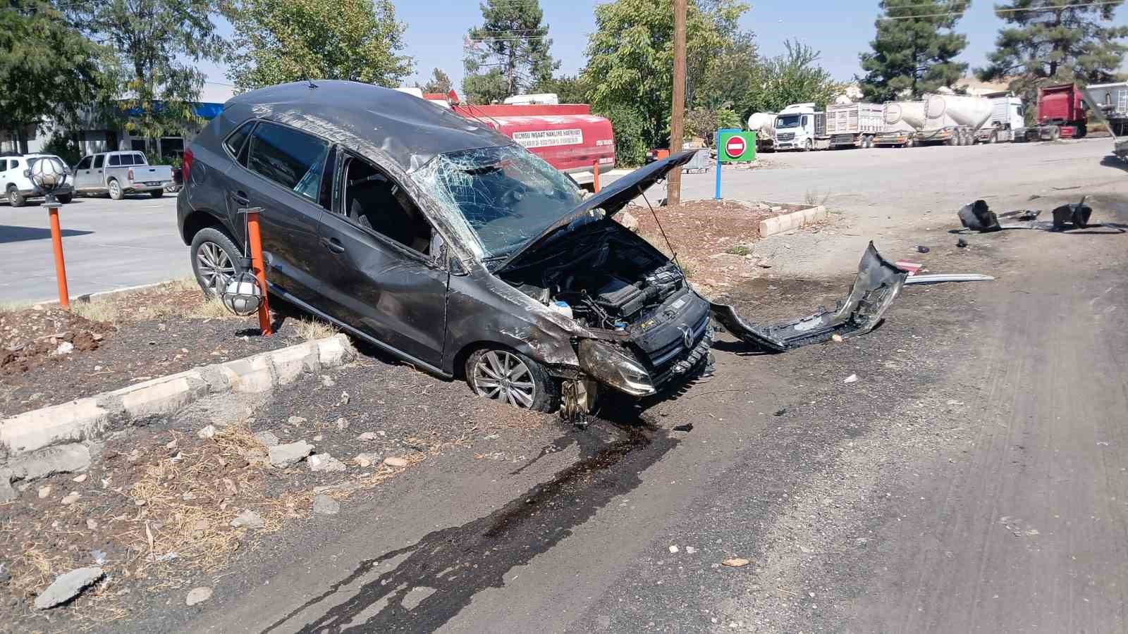 Virajı alamayan otomobil takla attı: 1 kişi yaralandı