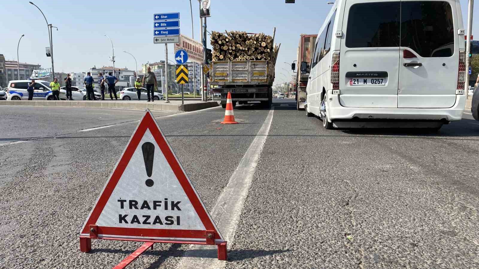 Diyarbakır’da tırın çarptığı yaşlı adam hayatını kaybetti