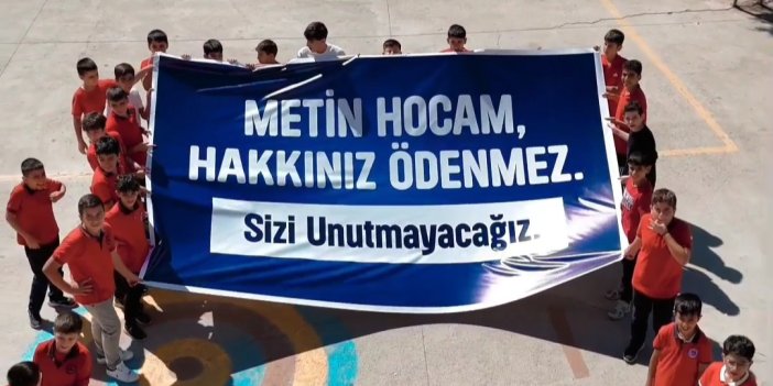 42 yıllık öğretmen, meslek hayatına törenle veda etti