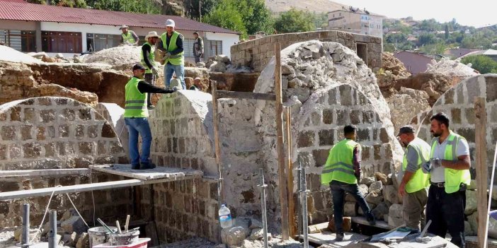 Bitlis’te yıllara meydan okuyan tarihi yapılar restore ediliyor