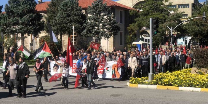 Erzincanlılar Filistin’e destek için yürüyüş düzenledi