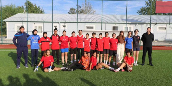 Erzincan’da kadın futbolcuların başarısı kız çocuklarını bu branşa yönlendirdi