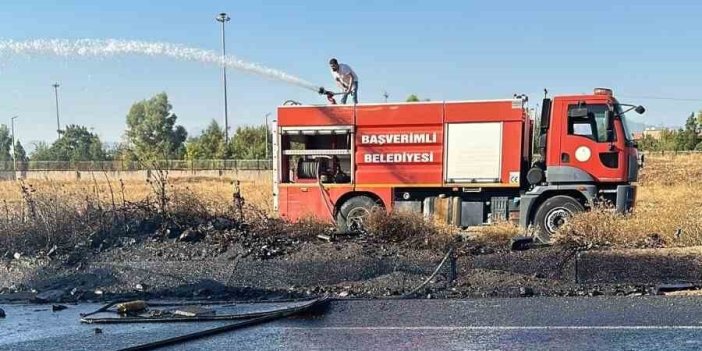 Şırnak’ta akaryakıt tankeri devrildi, facianın eşiğinden dönüldü