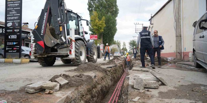 Muş’ta elektrik şebekesi çalışmalarla yer altına alındı