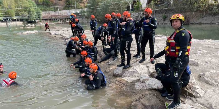 Dersim’de su üstü kurtarma eğitimi