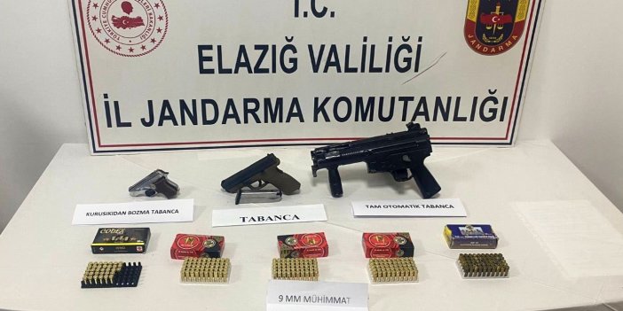 Elazığ’da bir işletmede yapılan aramda ruhsatsız tabanca yakalandı